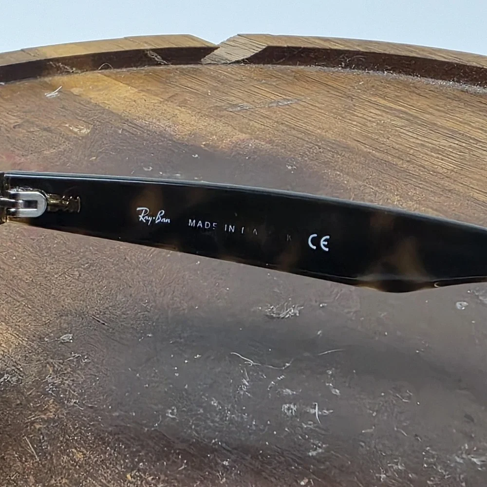 Ray-Ban RB2132 New Wayfarer Sunglasses Mens 55-18 Tortoise Tinted Italy 902L